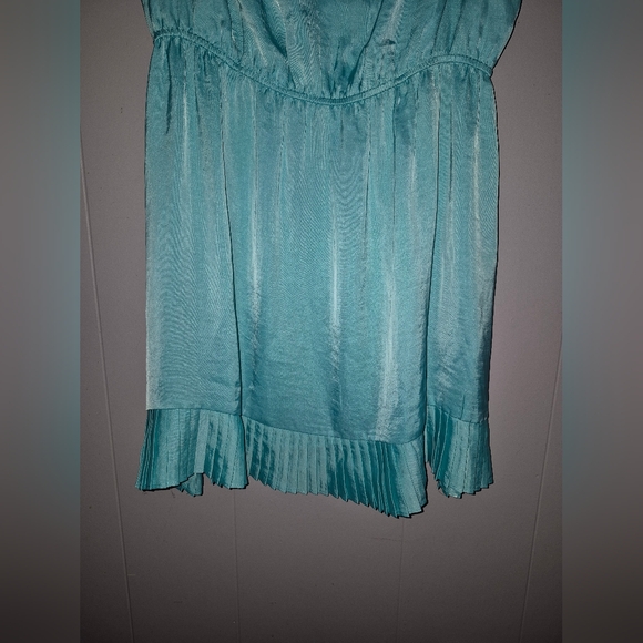 Steve Madden Verona Pleated Cap Sleeve Minidress Size Large NWT - Picture 6 of 8